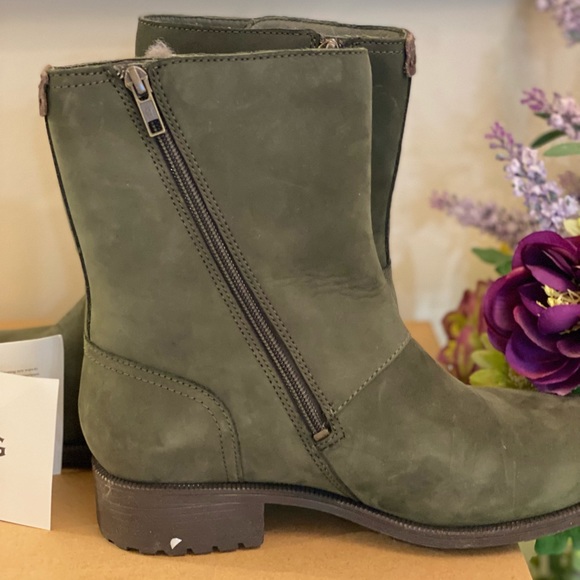 UGG olive green women’s boot - Picture 5 of 13